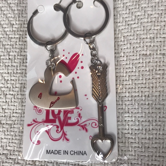 Adorable couples keychain set 🥰 - Picture 2 of 2